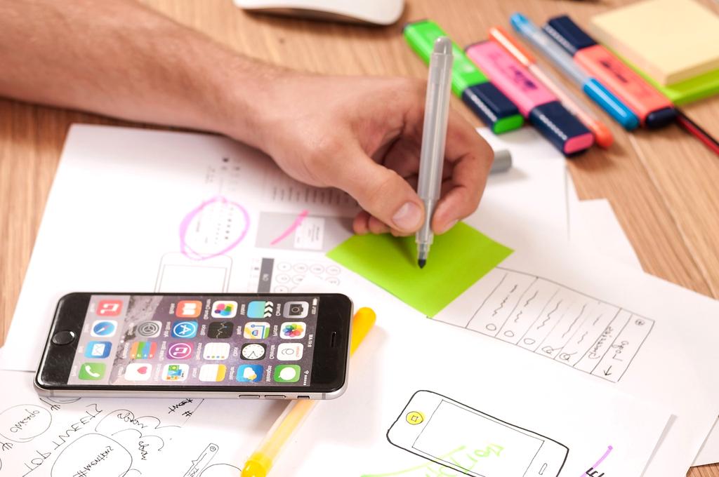 Mobile application interface design on a smartphone